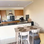 Terrace W Sea&pool Views 1bdr, 500 M From The Golden Sands Albufeira