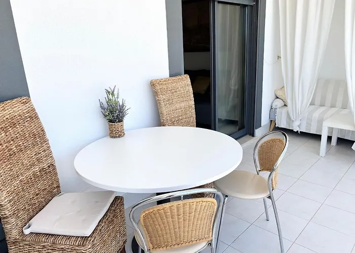 Apartment Terrace W Sea&pool Views 1bdr, 500 M From The Golden Sands Albufeira